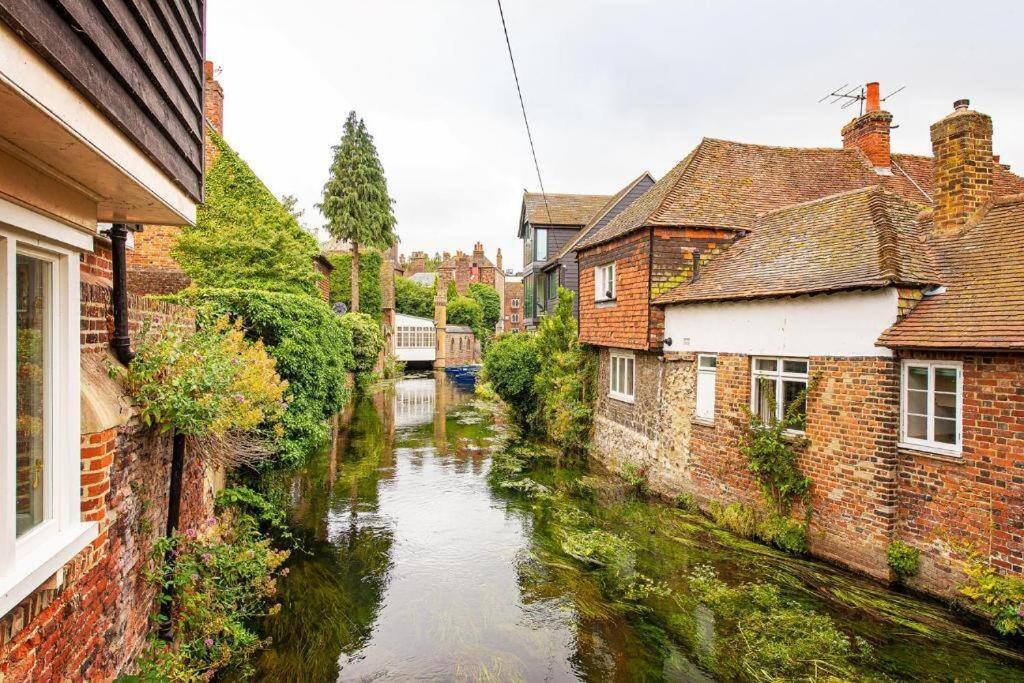 The Most Central Apartment In Canterbury Stunning Interiors, Fully Equipped, City Views And Free Wifi! Eksteriør bilde