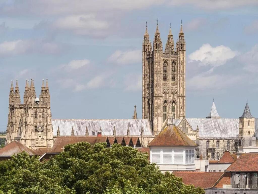 The Most Central Apartment In Canterbury Stunning Interiors, Fully Equipped, City Views And Free Wifi! Eksteriør bilde